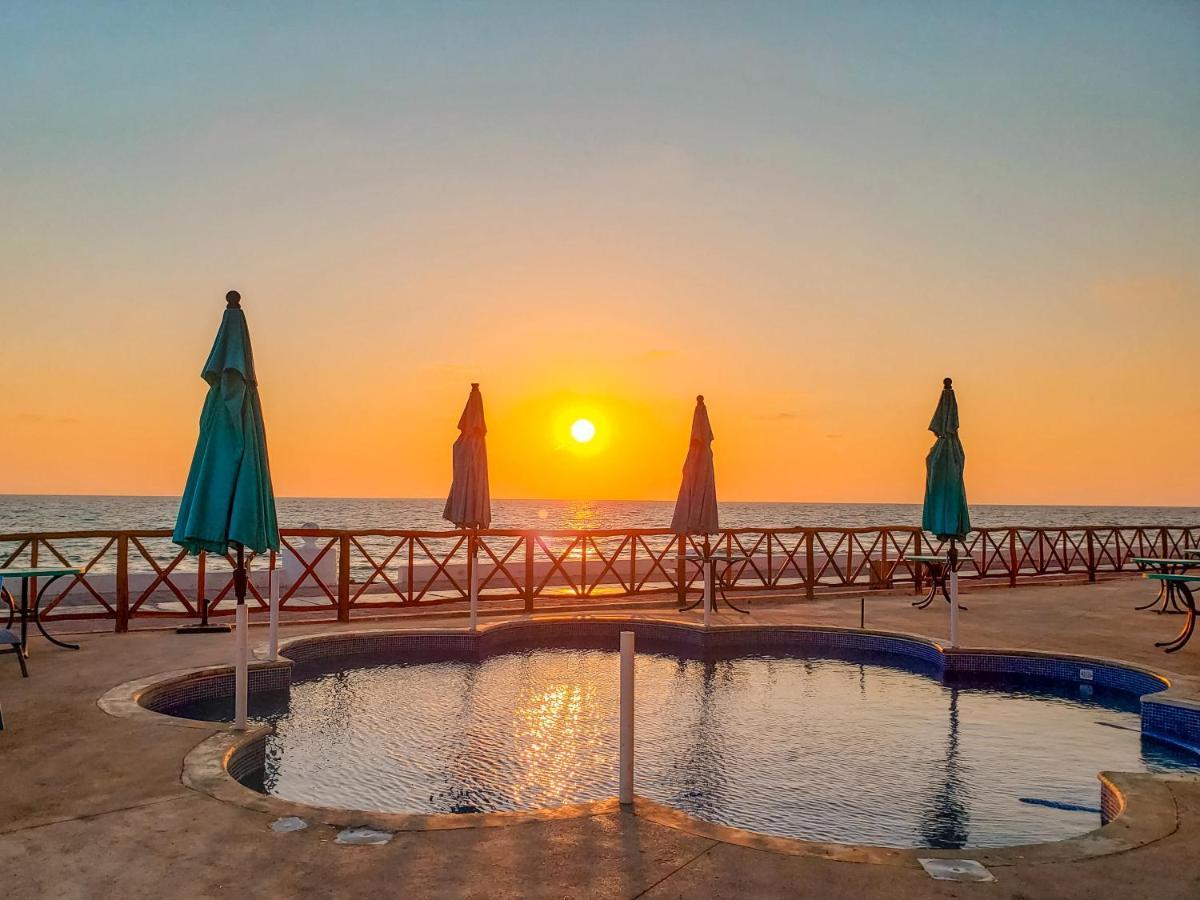 Esduma La Perla Hotel Isla Mujeres Exteriér fotografie
